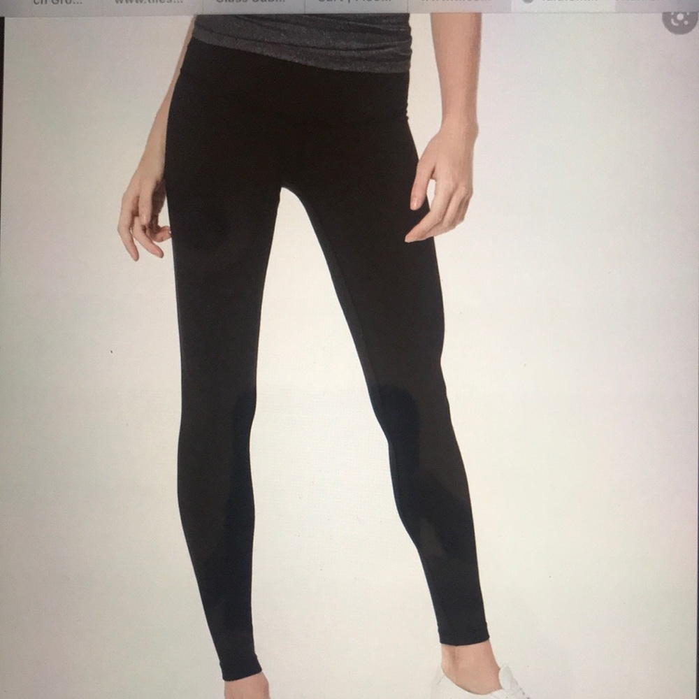 Lululemon black Wunder Under tights. Size 6